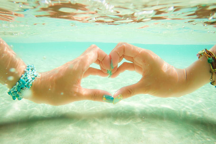 heart hand sign underwater, vacations, summer, people, women HD wallpaper
