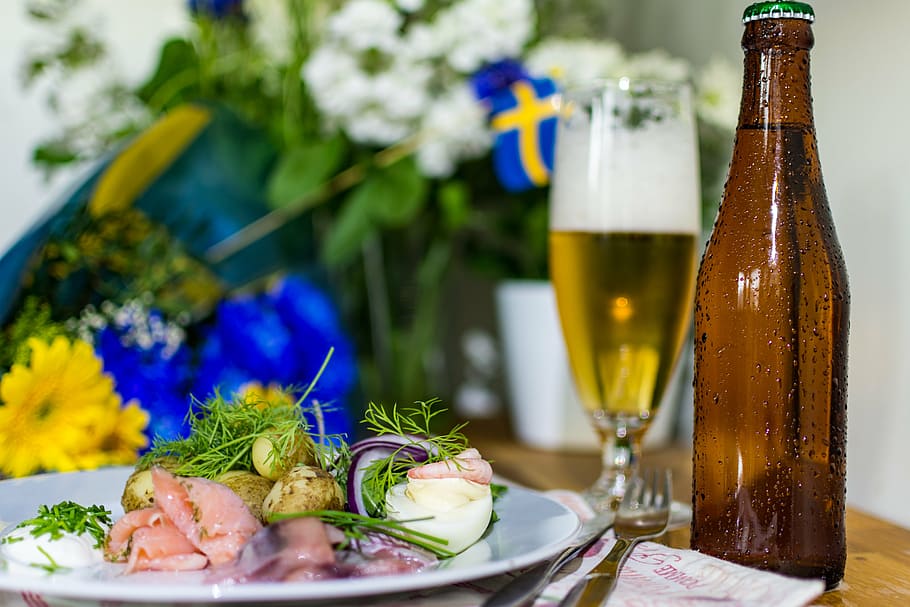 brown glass bottle, midsummer, sweden, mat, summer food, beer HD wallpaper