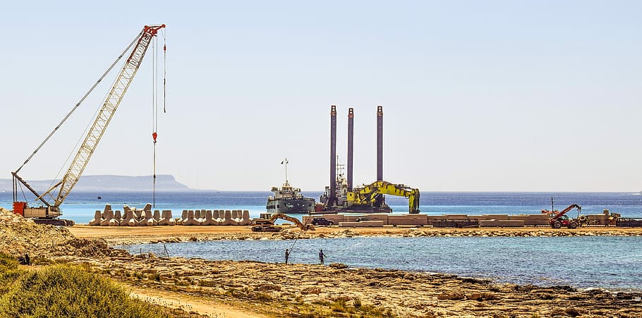 crane beside sea at daytime, Construction Site, Heavy, Machines HD wallpaper