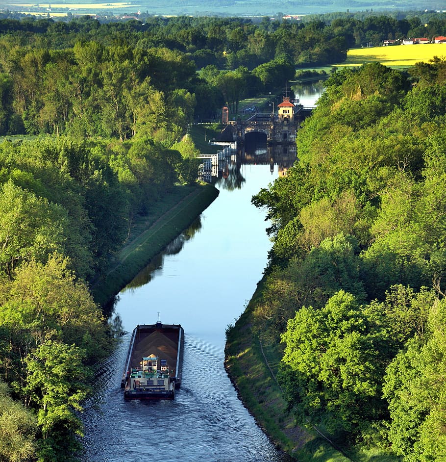 aerial photo of brown boat on river near trees at daytime, Barge, HD wallpaper