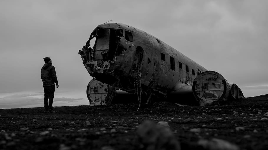 man standing beside crashed plane, man standing near wrecked airplane, HD wallpaper
