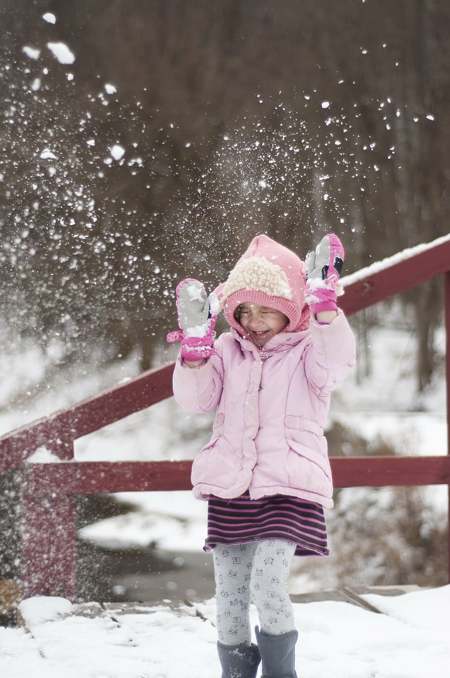 girl playing on snow, throwing, snowball, winter, fun, cold HD wallpaper
