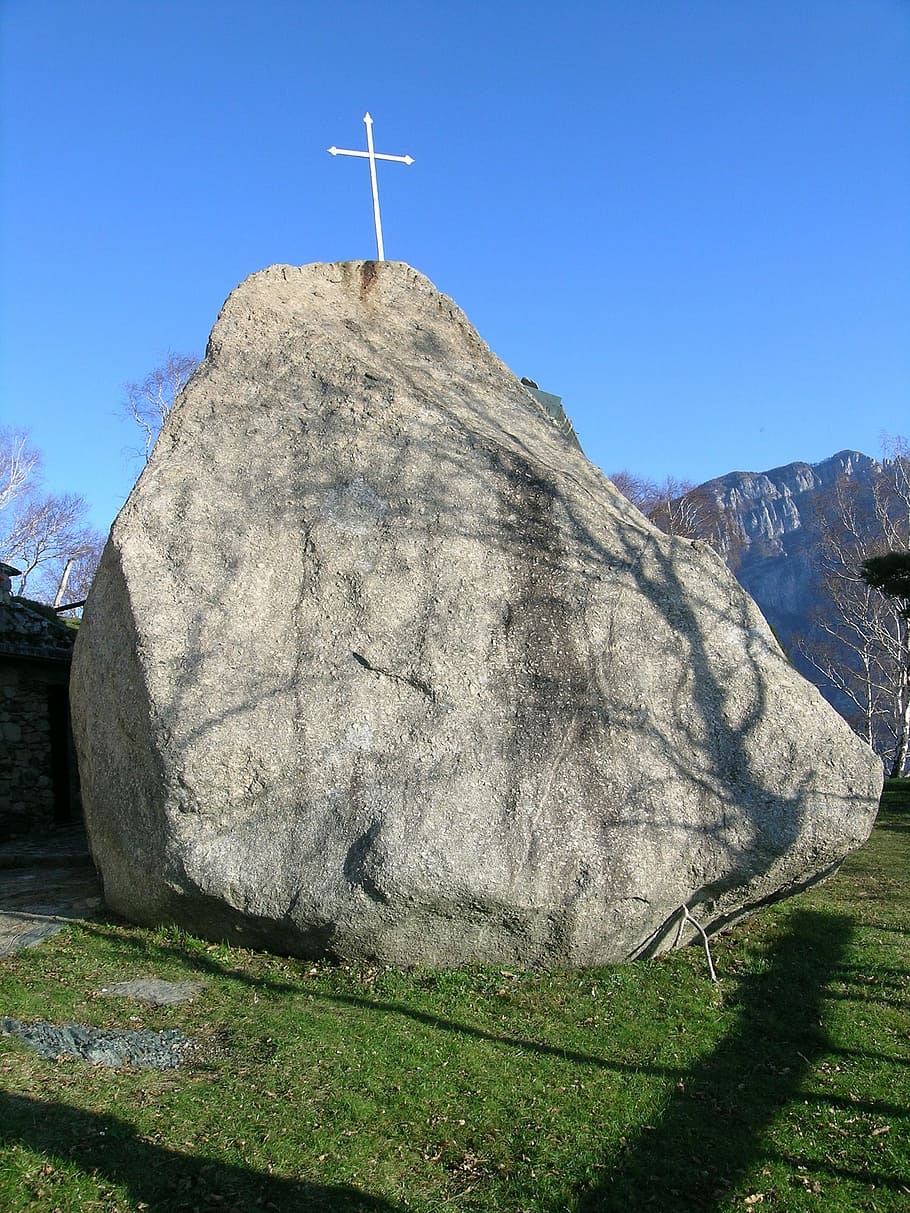 Italy, Valmadrera, Boulder, boulder praguda, no people, day HD wallpaper
