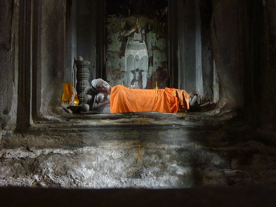 Beautiful Sleeping Buddha Face Stock Photo - Image of statue, background:  84390392