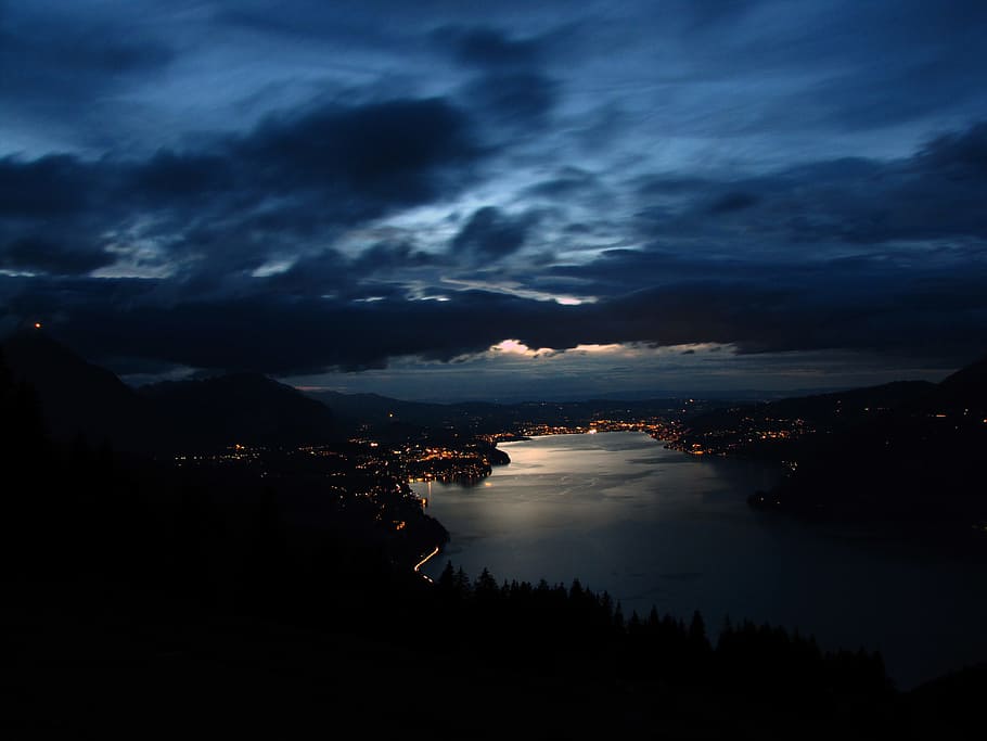 building lights near body of water during nighttime, thunersee, HD wallpaper