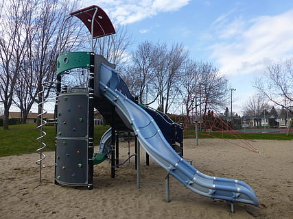 slide, fun, playground, playing field, kids, plastic, sky, tree HD wallpaper