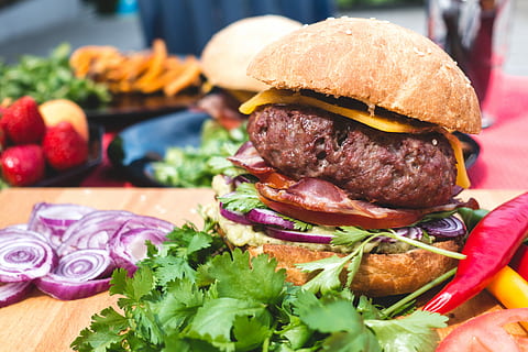 Burger with cheddar, bacon and guacamole, beef, close up, colorful HD wallpaper