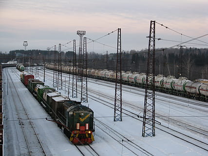 station, railway, train, composition, motion, locomotive, russia HD wallpaper