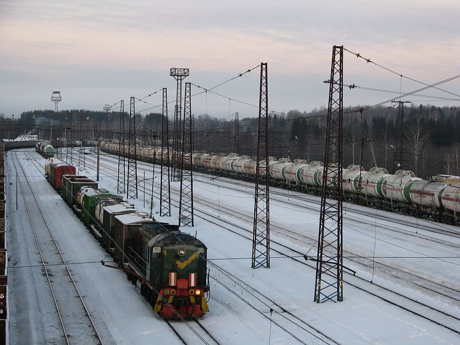 station, railway, train, composition, motion, locomotive, russia HD wallpaper