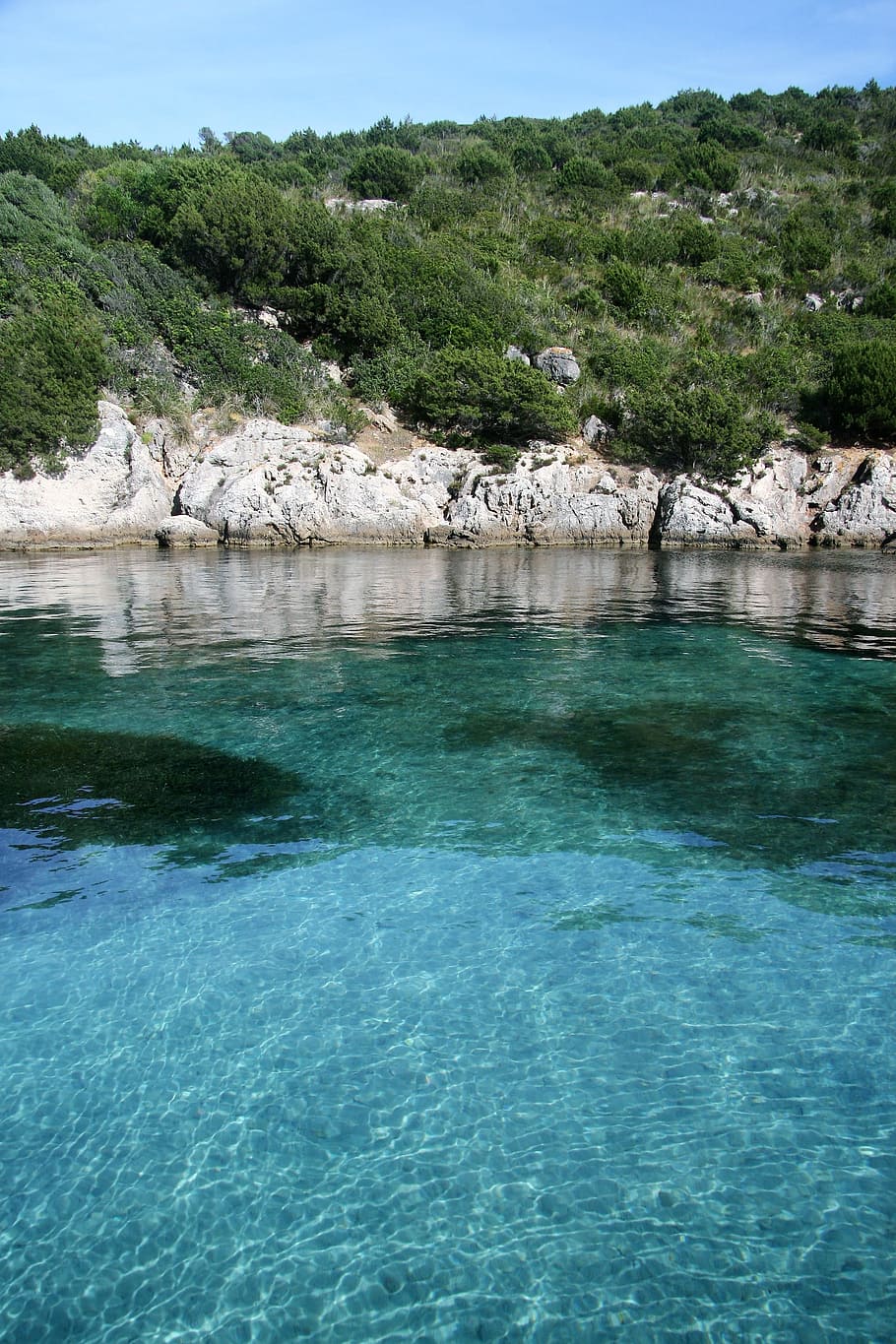 sea, transparency, water, summer, holiday, hot, rocks, calm sea HD wallpaper