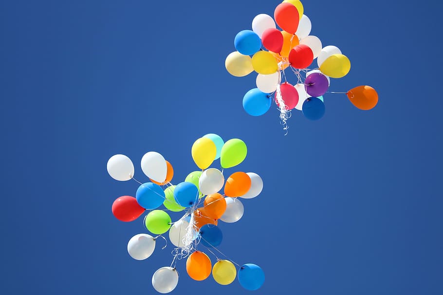 assorted-color balloons flying on sky during daytime, assorted-color balloons on the sky HD wallpaper