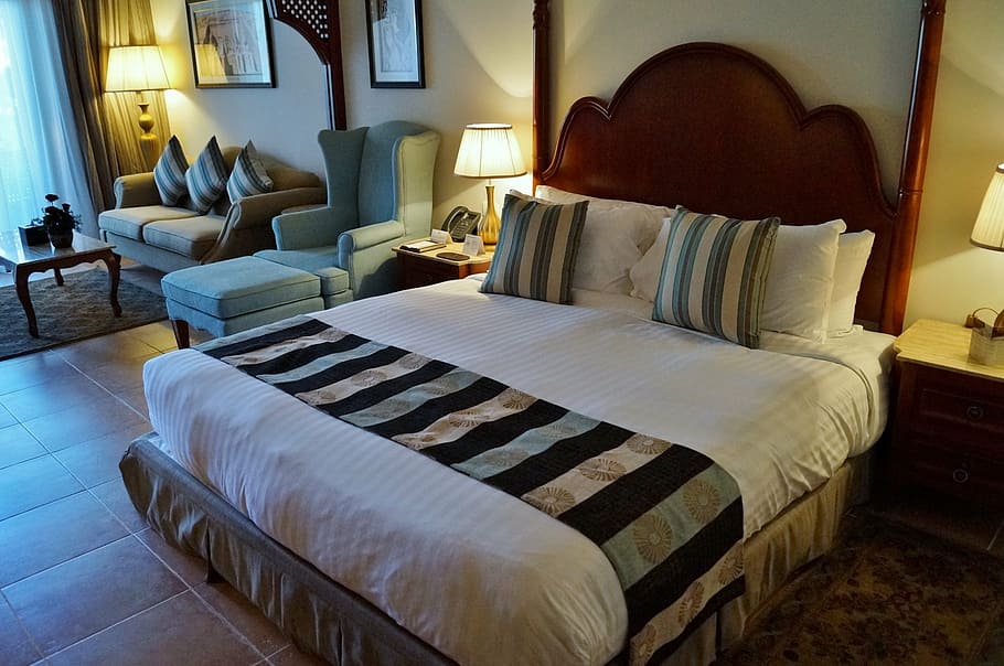 brown wooden bed frame, double bed, room, hotel, holidays, bedroom HD wallpaper