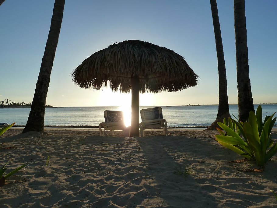 beach, sunlight, resort, summer, lights, ocean, sand, sea, water HD wallpaper