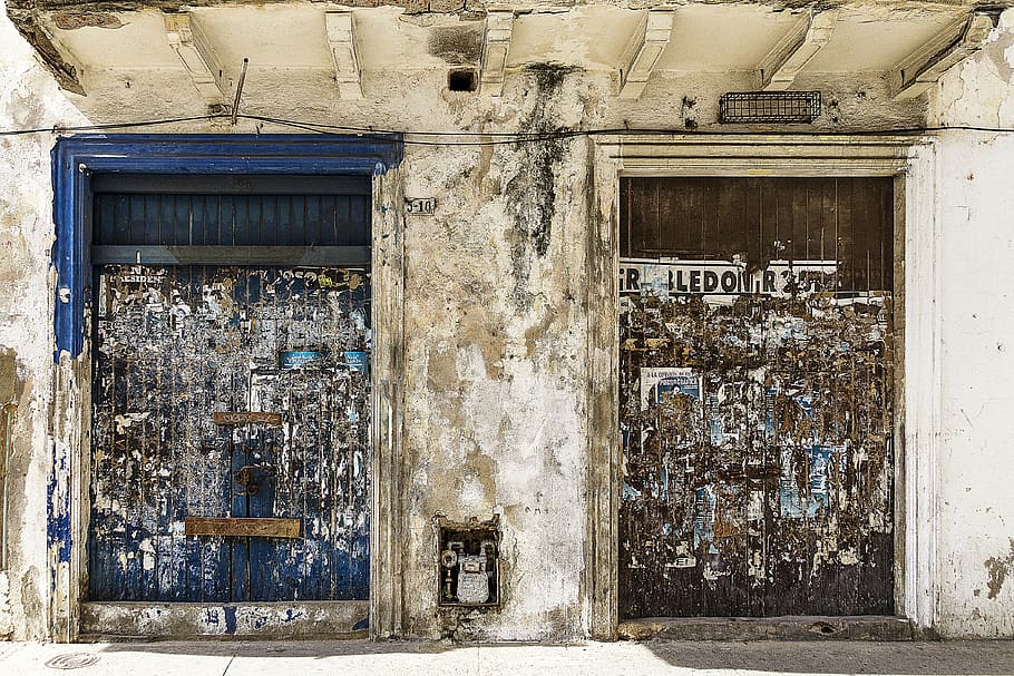 two brown and blue wooden doors, architecture, colonial, grunge, HD wallpaper