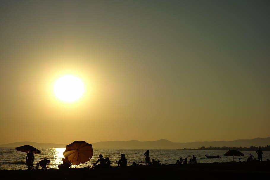 sun, beach, vacation, sea, summer, people, holiday, outdoor HD wallpaper