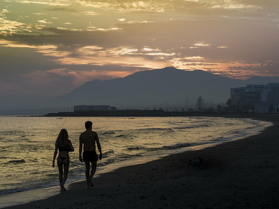 couple, sunset, beach, romantic, backlight, love, holiday, afternoon HD wallpaper