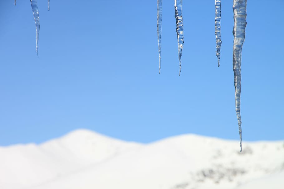 cold, dam, hanging, house, ice, icicles, roof, snow, white HD wallpaper