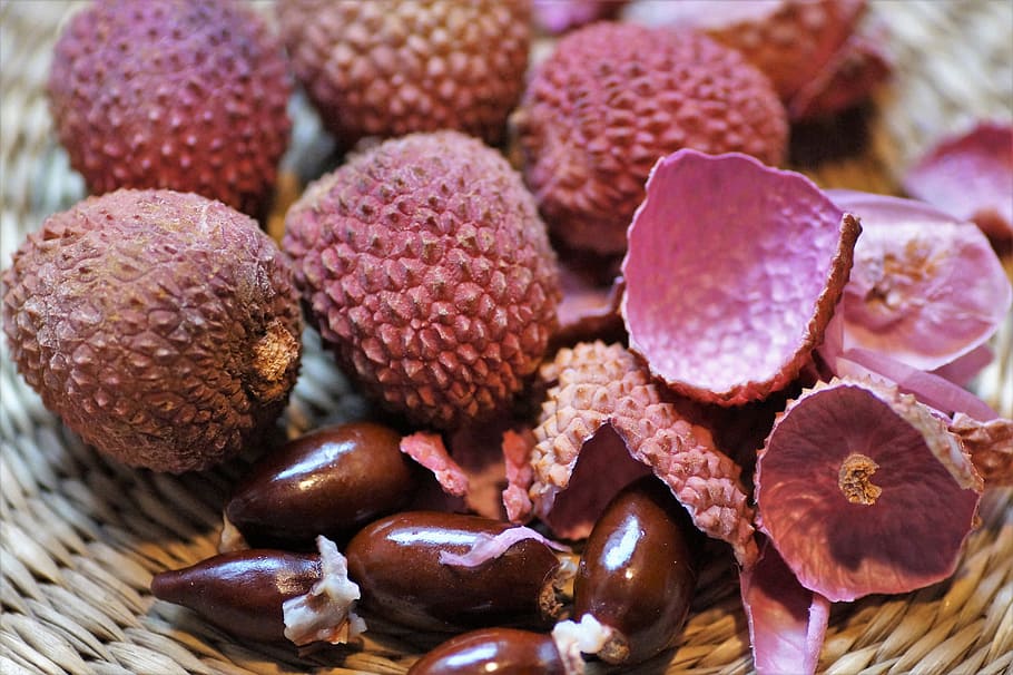 lychee, exotic, fruit, awesome, peel, fetus, refreshing, sour HD wallpaper