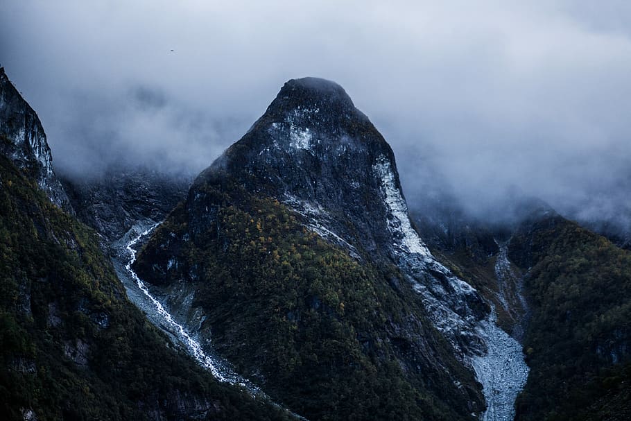 gray and black mountain under white clouds, landscape photo of mountain HD wallpaper