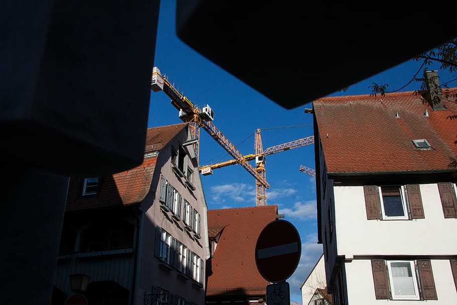 homes, old, gable, sky, blue, site, construction, cranes, construction work HD wallpaper
