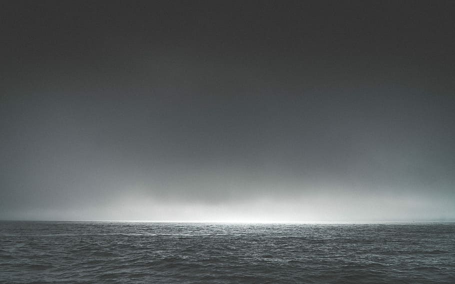 grayscale photography of ocean, landscape photography of ocean water under cloudy sky during daytime HD wallpaper