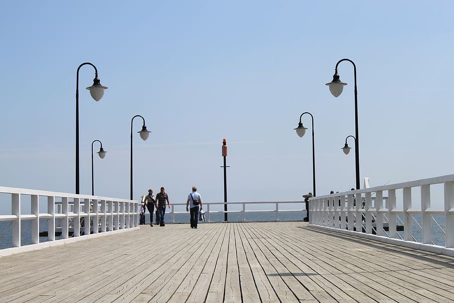 the pier, lanterns, summer, street light, sky, men, clear sky HD wallpaper