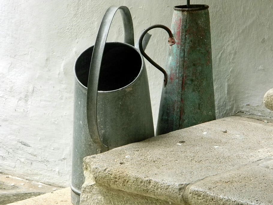 Watering Can, Sheet, Casting, dirty, unhygienic, indoors, abandoned HD wallpaper
