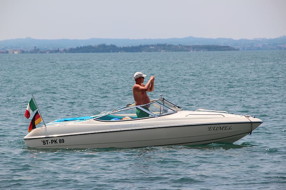 boot, powerboat, ship, driver, man, lake, sail, water taxi HD wallpaper