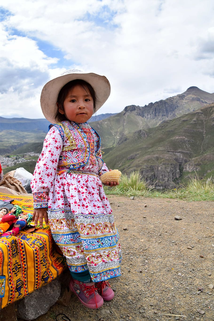 girl wearing traditional dress on hill during day, peru, child HD wallpaper