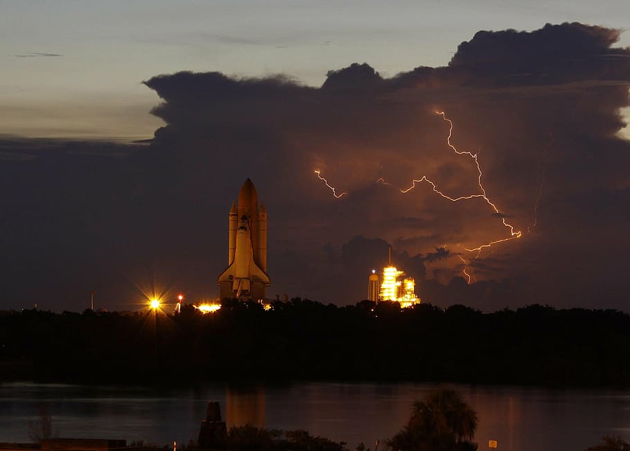 cape canaveral, space shuttle, launch pad, lightning, clouds HD wallpaper