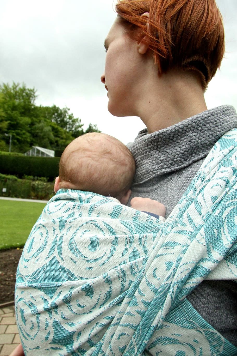 woman carrying a baby, newborn, woven wrap, babywearing, sling, HD wallpaper