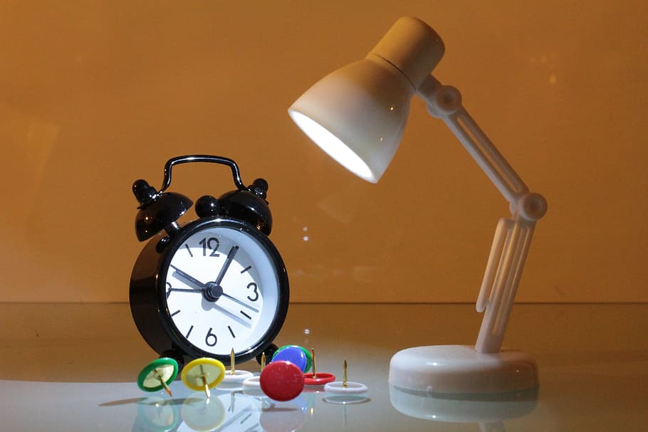 Clock, Lamp, Button, mini, alarm clock, time, urgency, colored background HD wallpaper