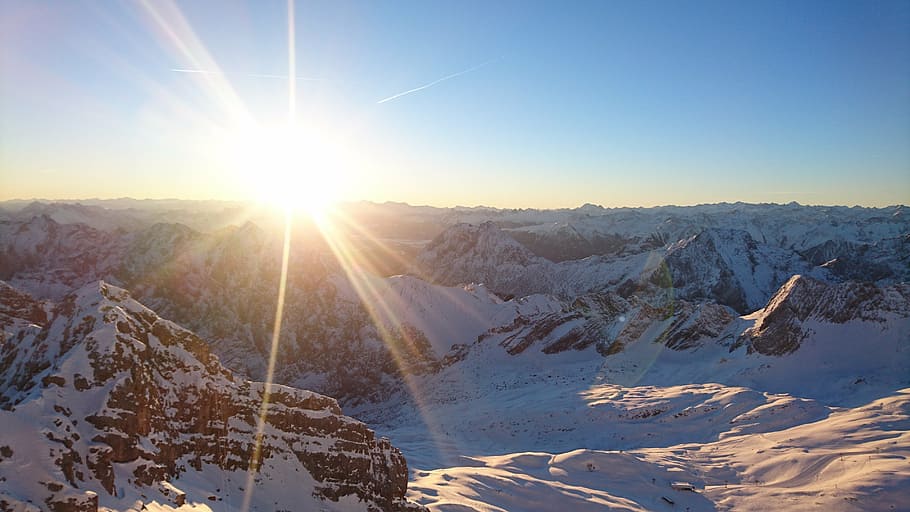 mountain coating with snow, sun, sunrise, zugspitze, naut, rays