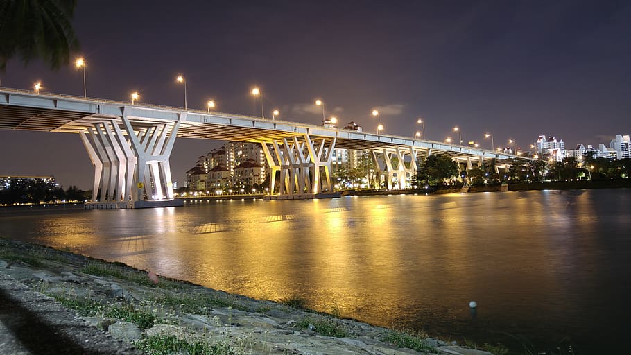 gray concrete bridge during night time, singapore, architecture HD wallpaper