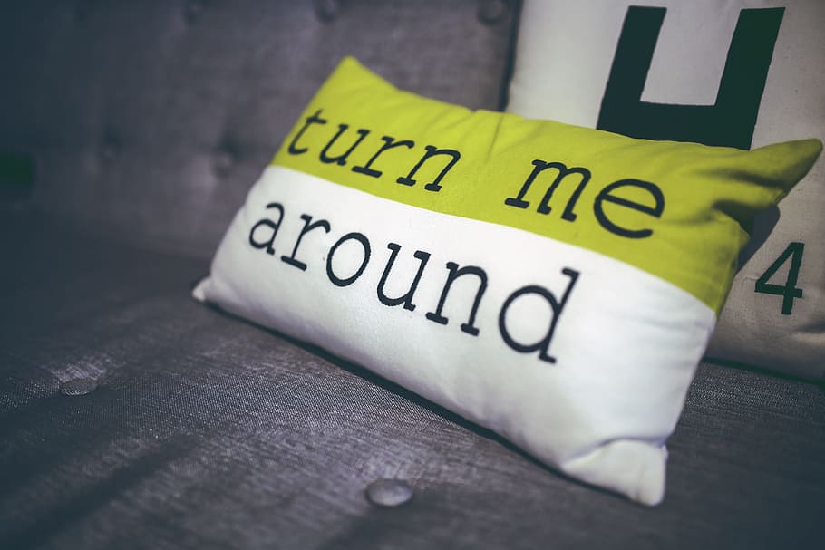 shallow focus photography of throw pillow, turn, me, decor, home, HD wallpaper