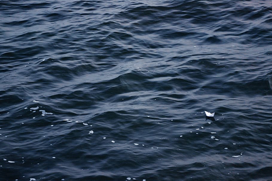 paper boat sailing in body of water, body of water during daytime HD wallpaper