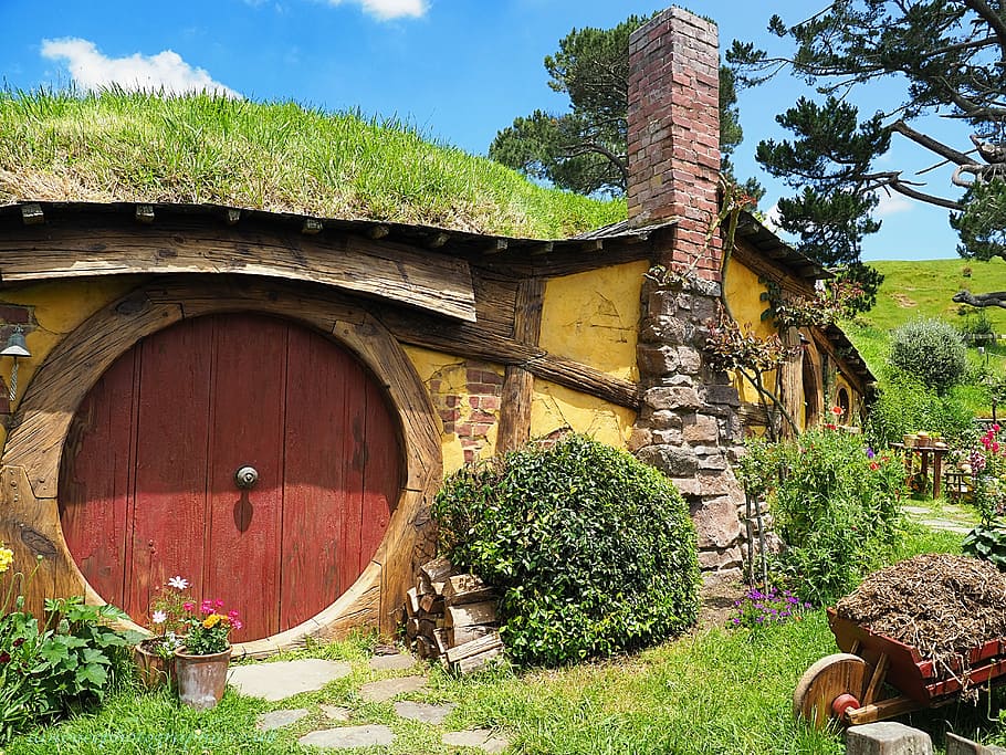 Hobbiton Film Set near Matamata, New Zealand, The Hobbit house illustration, HD wallpaper