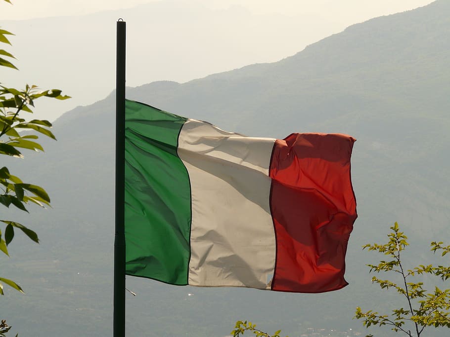 flag, italy, blow, flutter, green, white, red, patriotism, nature HD wallpaper