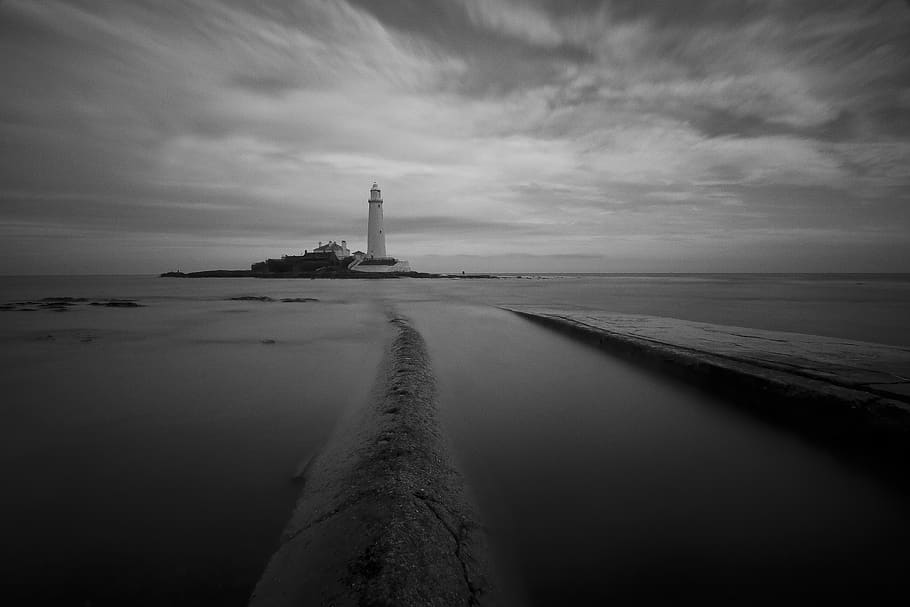lighthouse, causeway, mono, b w, black and white, moody, atmospheric, HD wallpaper