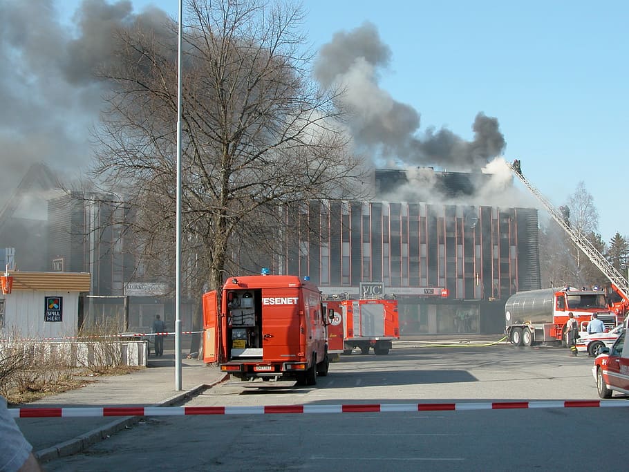 fire, fire engine, smoke, firefighter, transportation, smoke - physical structure HD wallpaper