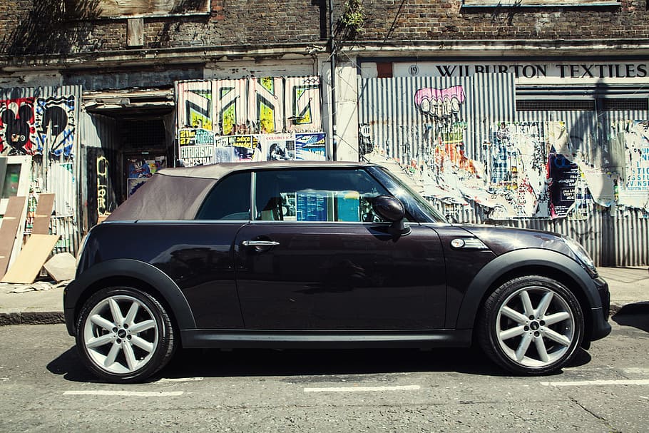 Wide-angle shot of a Mini car, image captured on the streets of East London, England HD wallpaper