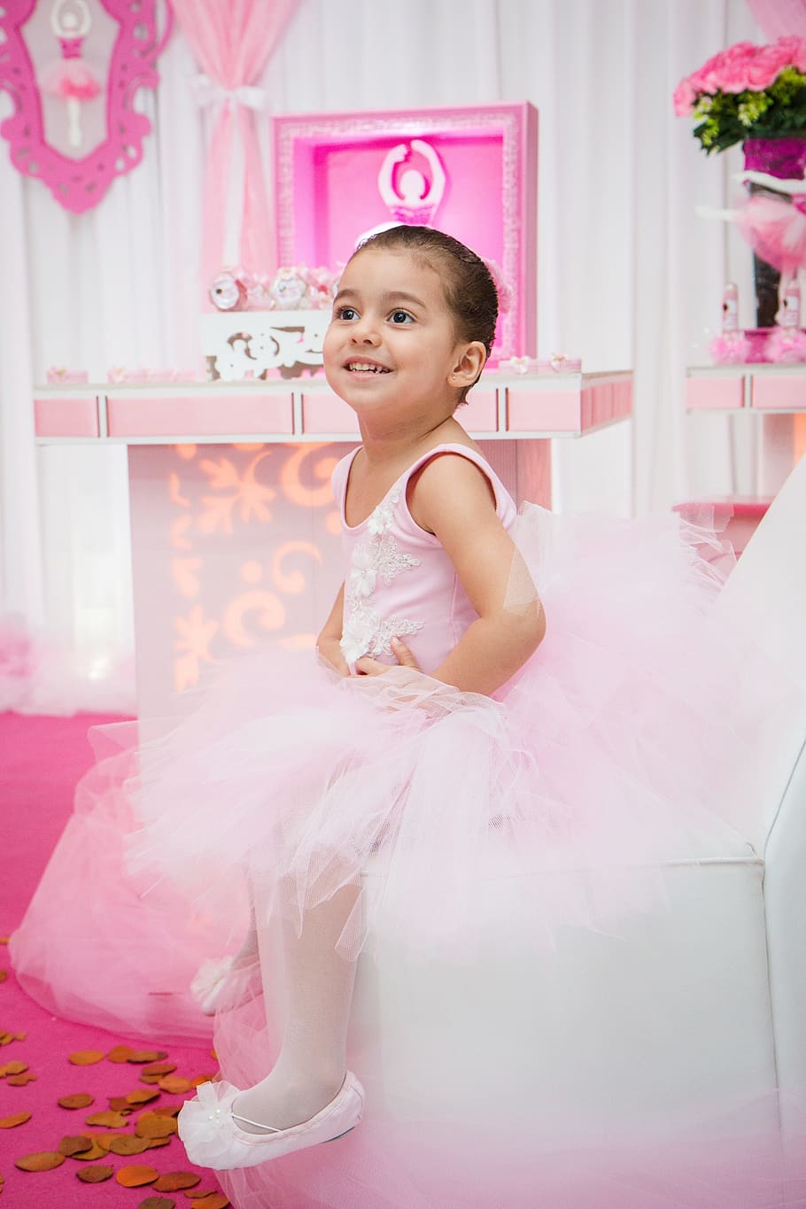 smiling girl sitting on white chair, Disney, Ballet Dancer HD wallpaper