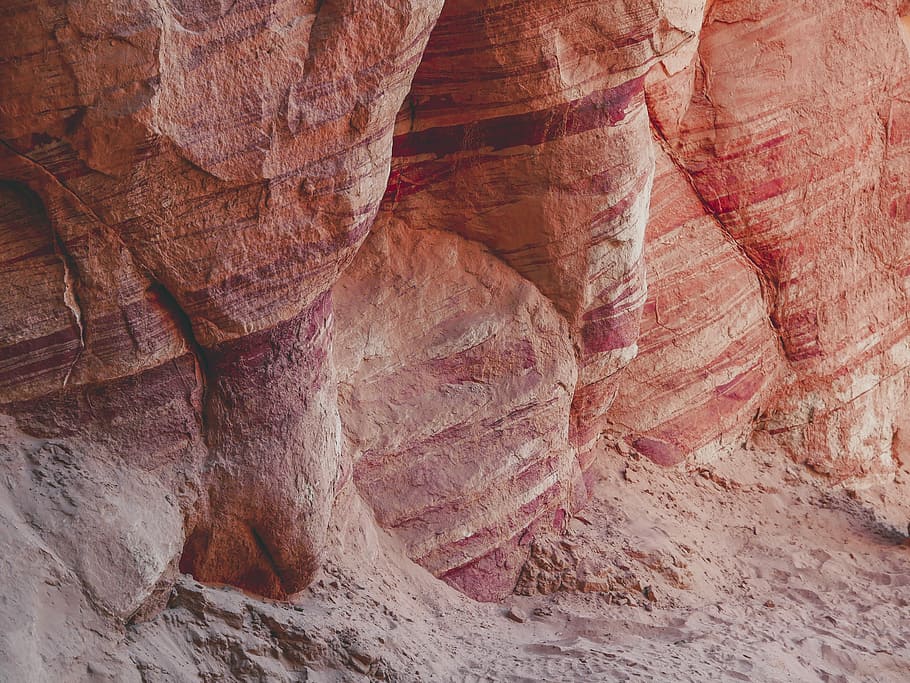 brown rock formation, brown rock formation at daytime, cliff HD wallpaper
