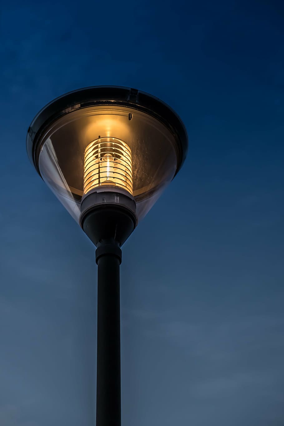 street lamp, modern, light, sunset, heat, warmth, city, urban HD wallpaper