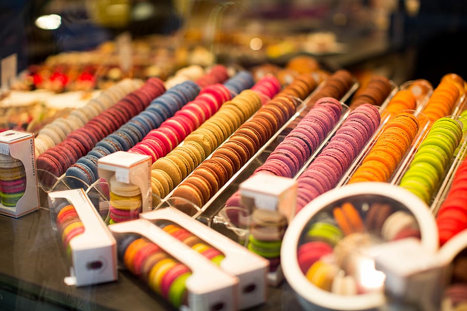 assorted-color French macarons, French macaroons, cake, dessert HD wallpaper