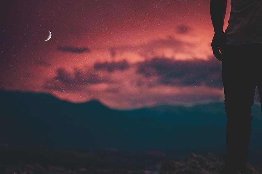 silhouette of man looking at moon, person standing on mountain, HD wallpaper
