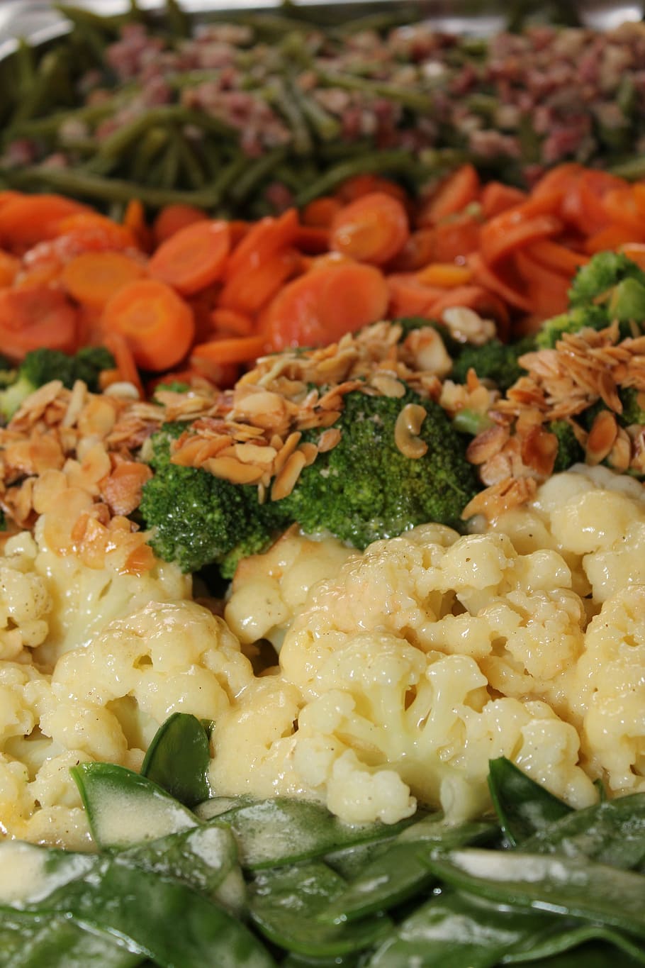 vegetable plate, vegetables, beans, cauliflower, carrots, carrots cooked buffet HD wallpaper