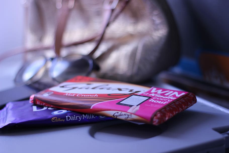 Chocolate, Wrapped, Candy, Romantic, treat, sweet, cadbury HD wallpaper