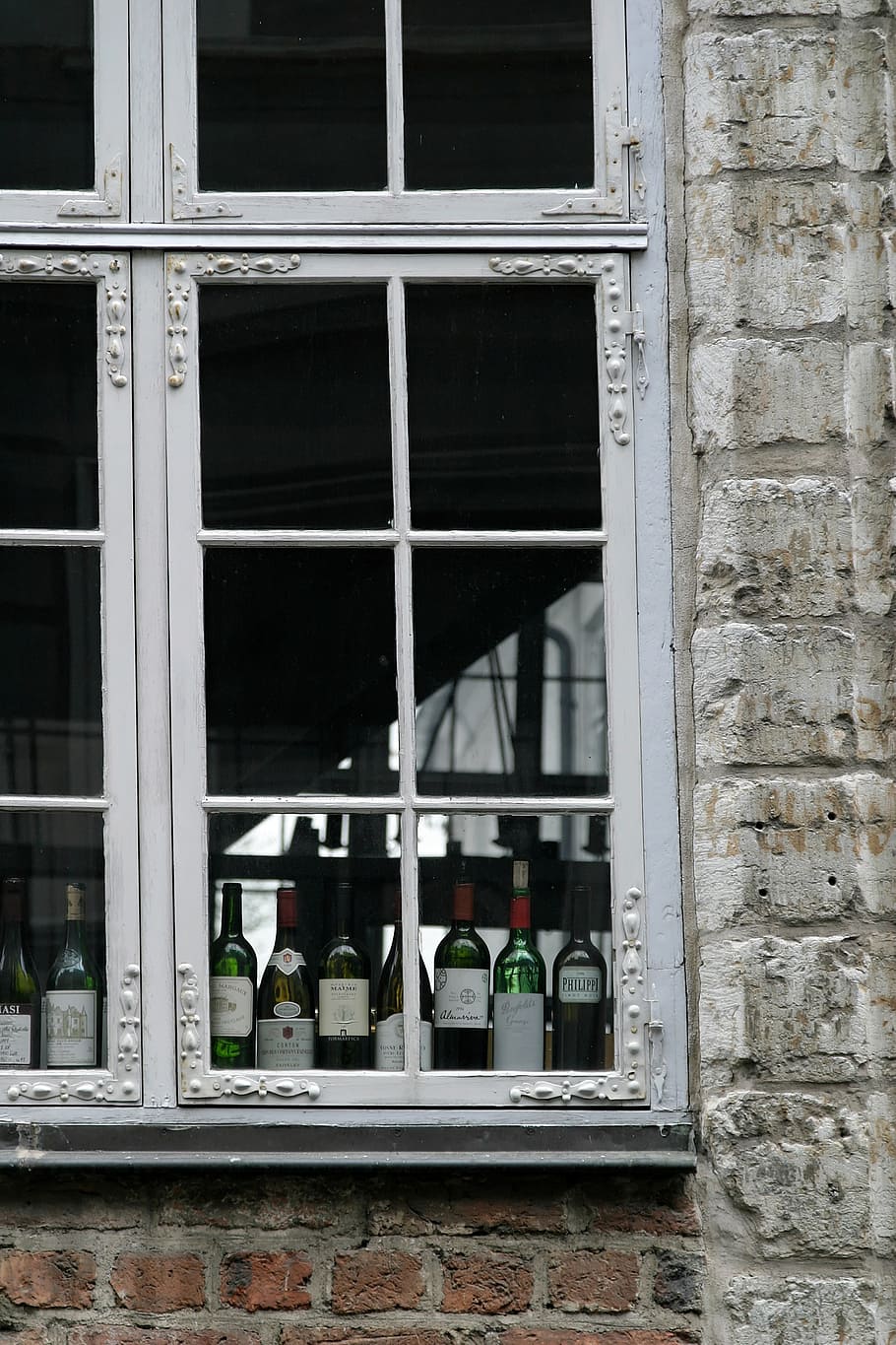 window, wine, building, facade, architecture, wine bottle, decoration HD wallpaper