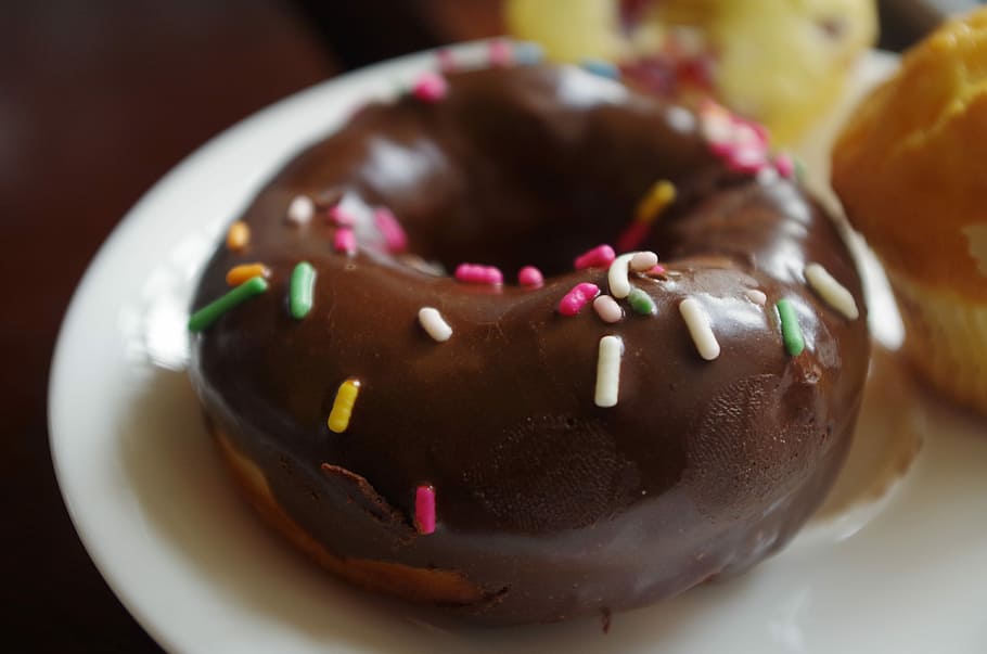 Donuts, Dessert, Dim Sum, food, chocolate, cake, gourmet, sweet Food HD wallpaper